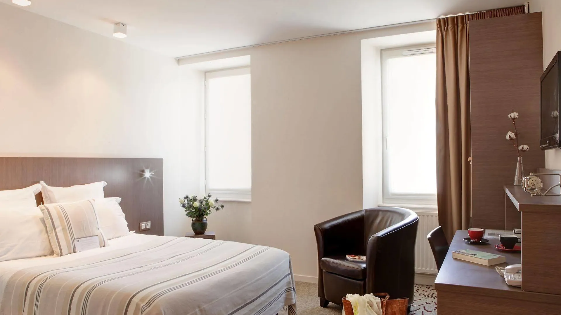 Hotel Le Benhuyc Binic 3*,